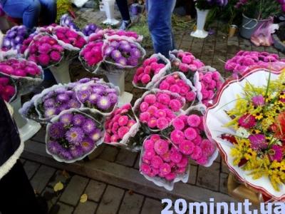 У скільки обійдеться кам’янчанину букет квітів напередодні 1 вересня?, фото №2 на сайті 20minut.ua