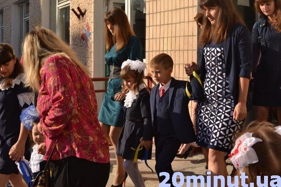 Фото дня: кам’янецькі школярі святкують День знань, фото №10 на сайті 20minut.ua
