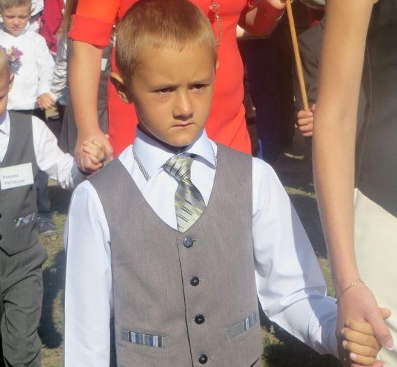 Радісні батьки і сонні першачки. Як почався навчальний рік для школярів, фото №6 на сайті vsim.ua