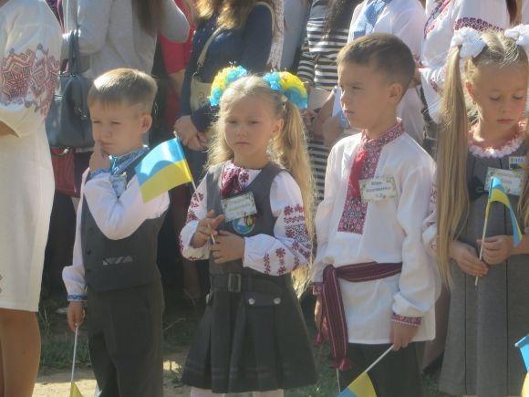 Радісні батьки і сонні першачки. Як почався навчальний рік для школярів, фото №13 на сайті vsim.ua