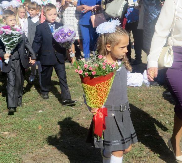Радісні батьки і сонні першачки. Як почався навчальний рік для школярів, фото №4 на сайті vsim.ua