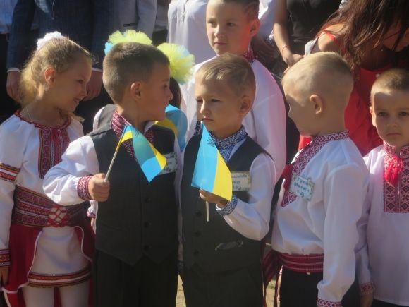 Радісні батьки і сонні першачки. Як почався навчальний рік для школярів, фото №12 на сайті vsim.ua