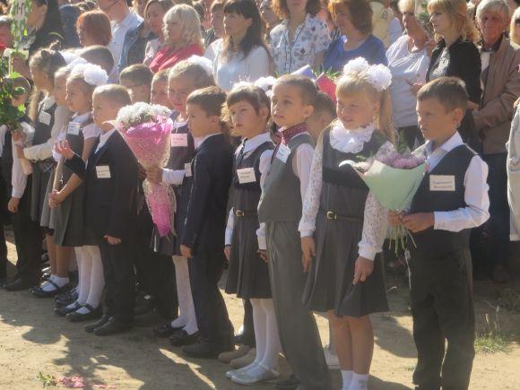 Радісні батьки і сонні першачки. Як почався навчальний рік для школярів, фото №14 на сайті vsim.ua
