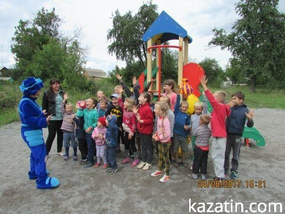 На Чехова дітям подарували майданчик, фото №11 на сайті 20minut.ua