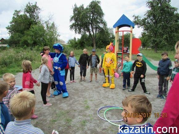 На Чехова дітям подарували майданчик, фото №12 на сайті 20minut.ua