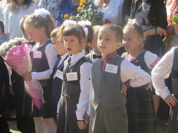 Радісні батьки і сонні першачки. Як почався навчальний рік для школярів, фото №16 на сайті vsim.ua