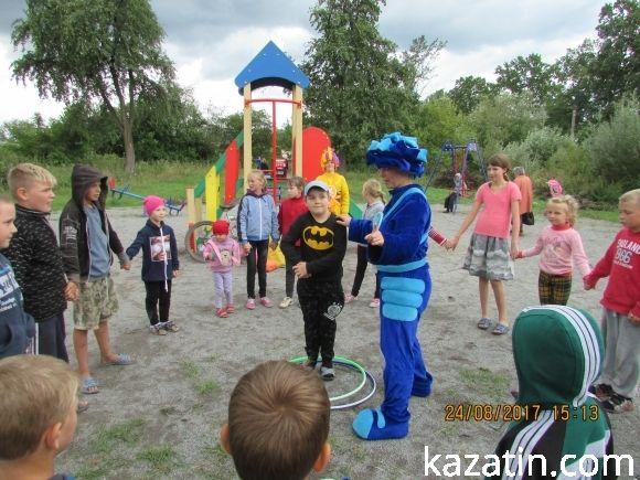 На Чехова дітям подарували майданчик, фото №8 на сайті 20minut.ua