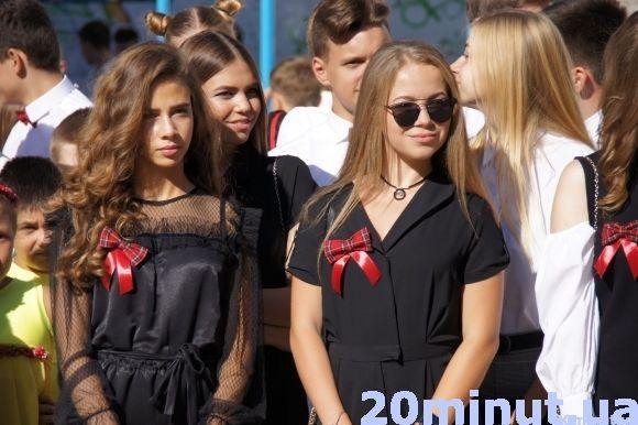 Що одягли школярі на свято Першого дзвоника, фото №3 на сайті 20minut.ua