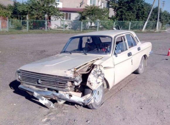 На Вінниччині не розминулася «Волга» та «Славута». Одна людина загинула, ще двоє травмовано на сайті 20minut.ua На Вінниччині не розминулася «Волга» та «Славута». Одна людина загинула, ще двоє травмовано, фото №1 на сайті 20minut.ua