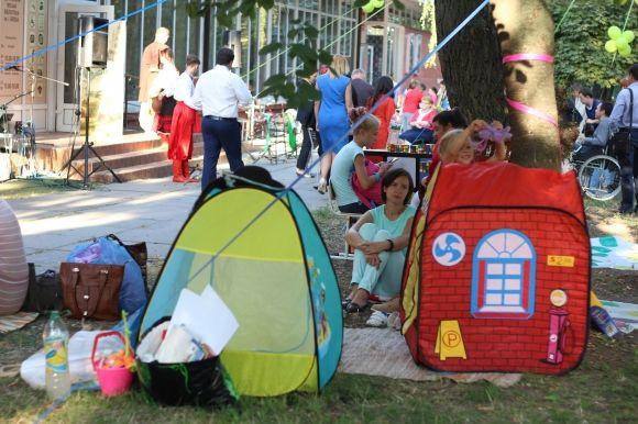 VinBookFest: у Вінниці вперше відбувся фестиваль для книгоманів на сайті 20minut.ua VinBookFest: у Вінниці вперше відбувся фестиваль для книгоманів, фото №18 на сайті 20minut.ua