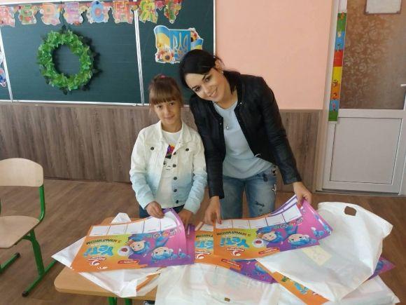 Вінницькі школярі отримали від RIA подарунки до Дня знань на сайті 20minut.ua Вінницькі школярі отримали від RIA подарунки до Дня знань, фото №3 на сайті 20minut.ua