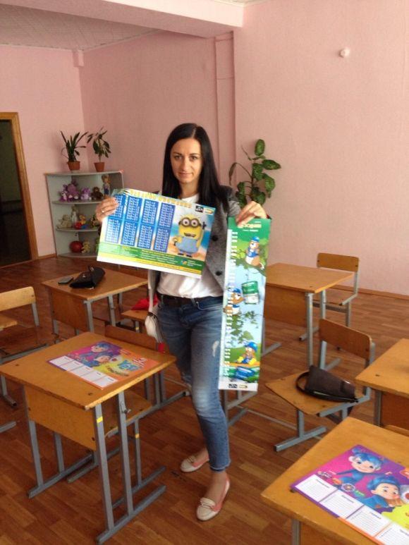 Вінницькі школярі отримали від RIA подарунки до Дня знань на сайті 20minut.ua Вінницькі школярі отримали від RIA подарунки до Дня знань, фото №8 на сайті 20minut.ua