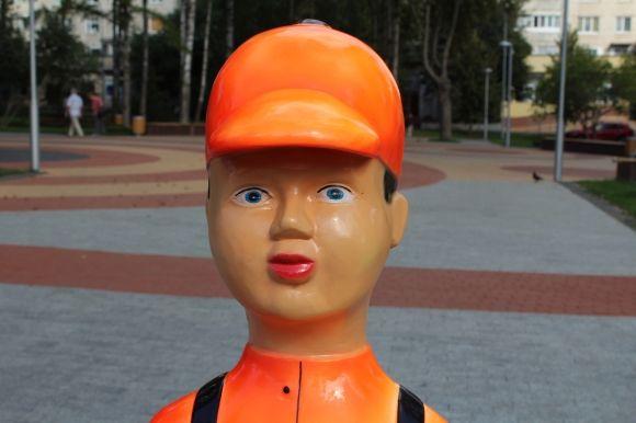 Помаранчеві «школярі»: потрібні на переходах чи ні?, фото №7 на сайті 20minut.ua