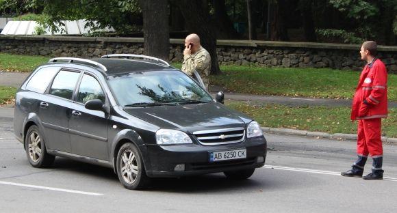 На Хмельницькому шосе маршрутка 23А протаранила легковик. Є постраждалі на сайті 20minut.ua На Хмельницькому шосе маршрутка 23А протаранила легковик. Є постраждалі, фото №4 на сайті 20minut.ua