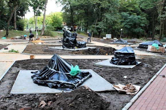 У Центральному парку встановили копії 12 відомих пам’яток Вінниці на сайті 20minut.ua У Центральному парку встановили копії 12 відомих пам’яток Вінниці, фото №1 на сайті 20minut.ua