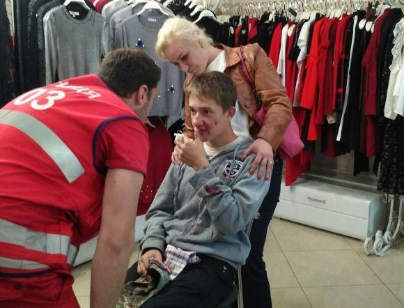 На Хмельницькому шосе маршрутка 23А протаранила легковик. Є постраждалі на сайті 20minut.ua На Хмельницькому шосе маршрутка 23А протаранила легковик. Є постраждалі, фото №1 на сайті 20minut.ua