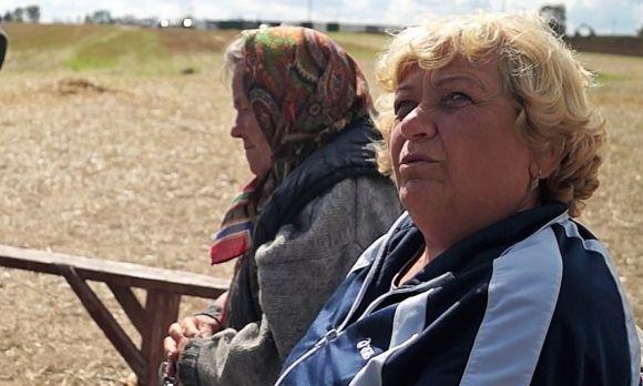 Активісти чергують, робочі риють землю — цвинтар у Сабарові на сайті 20minut.ua Активісти чергують, робочі риють землю — цвинтар у Сабарові, фото №2 на сайті 20minut.ua