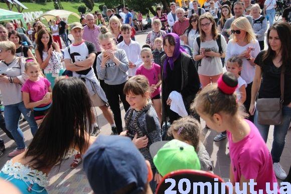 На Тернопіль Спорт Фест підняли 117 - кілограмову штангу  на біцепс, фото №1 на сайті 20minut.ua