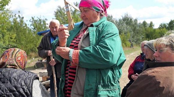 Активісти чергують, робочі риють землю — цвинтар у Сабарові на сайті 20minut.ua Активісти чергують, робочі риють землю — цвинтар у Сабарові, фото №8 на сайті 20minut.ua