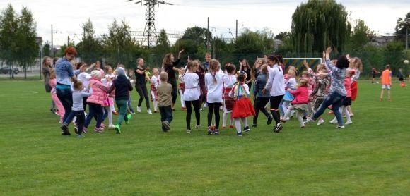 У Гречанах відкрили оновлений за 2 мільйони стадіон на сайті vsim.ua У Гречанах відкрили оновлений за 2 мільйони стадіон, фото №1 на сайті vsim.ua