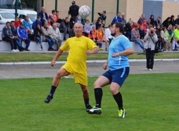 У Гречанах відкрили оновлений за 2 мільйони стадіон на сайті vsim.ua У Гречанах відкрили оновлений за 2 мільйони стадіон, фото №3 на сайті vsim.ua