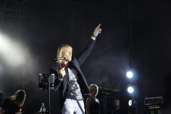 Концерт біля “Книжки”: драйвові The Hardkiss, Харчишин “з народу” та непунктуальний Винник, фото №3 на сайті 20minut.ua