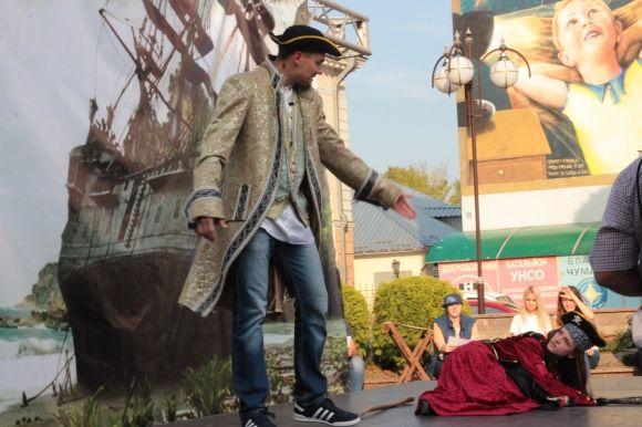 Вінницький Голівуд: як Дмитро-Джек Горобець силився втекти від колишньої на сайті 20minut.ua Вінницький Голівуд: як Дмитро-Джек Горобець силився втекти від колишньої, фото №4 на сайті 20minut.ua