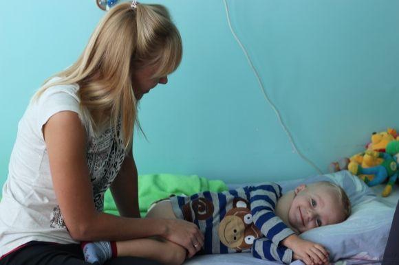 На дворічну дитину впала гілляка. Лікарі поставили помилковий діагноз та відпустили, фото №4 на сайті 20minut.ua