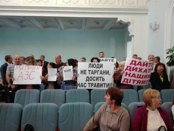 Житомиряни задихаються від результатів роботи підприємства місцевого бізнесмена, фото №1 на сайті 20minut.ua