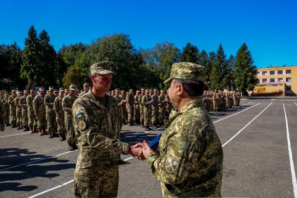 Кращих ракетників Хмельницького нагородив Міністр оборони України на сайті vsim.ua Кращих ракетників Хмельницького нагородив Міністр оборони України, фото №2 на сайті vsim.ua