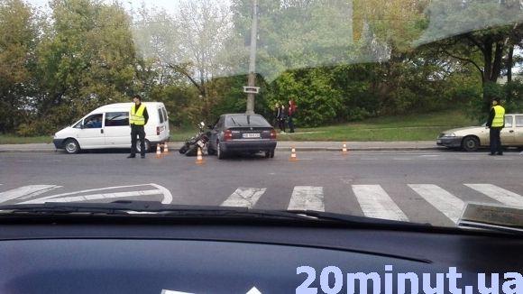 Через ДТП на Староміському мосту утворився затор до військового санаторію, фото №2 на сайті 20minut.ua