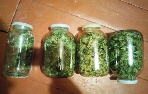 У Коростені кмітливий чоловік "законсервував" наркотики, фото №1 на сайті 20minut.ua