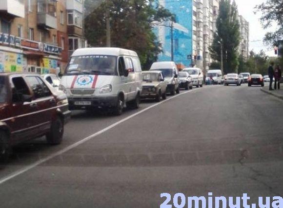 Через ДТП на Староміському мосту утворився затор до військового санаторію, фото №5 на сайті 20minut.ua