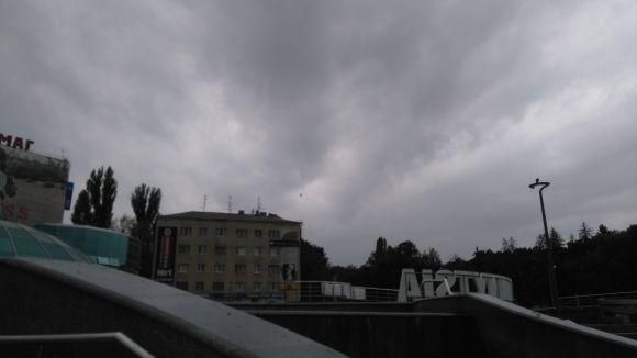 У Центрі гуло, а на Замості бачили. Чому бомбардувальник кружляв низько над містом? на сайті 20minut.ua У Центрі гуло, а на Замості бачили. Чому бомбардувальник кружляв низько над містом?, фото №1 на сайті 20minut.ua