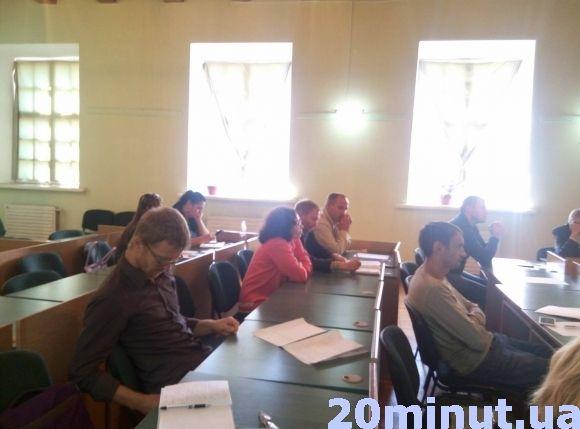 Підсвітка фортеці, забудова Старого міста, обмеження руху транспорту: у Кам`янці обговорили проблеми збереження пам`яток історії, фото №1 на сайті 20minut.ua