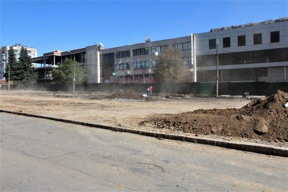 «Пустеля на Космонавтів». Що роблять на третій черзі проспекту на сайті 20minut.ua «Пустеля на Космонавтів». Що роблять на третій черзі проспекту, фото №1 на сайті 20minut.ua