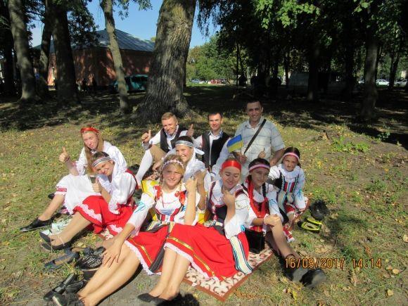 Чешські громади зі всієї України з'їхались в Миколаївку (фоторепортаж) на сайті 20minut.ua Чешські громади зі всієї України з'їхались в Миколаївку (фоторепортаж), фото №57 на сайті 20minut.ua