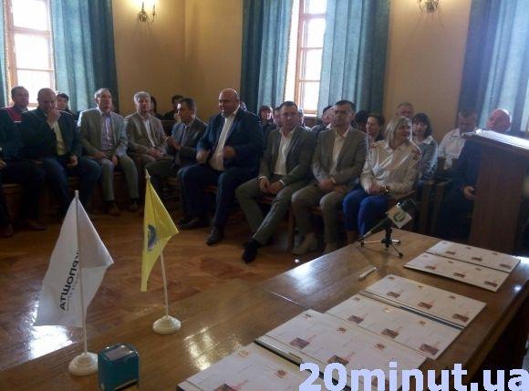 У Кам`янці з`явились колекційний конверт та марка із Старою фортецею на сайті 20minut.ua У Кам`янці з`явились колекційний конверт та марка із Старою фортецею, фото №1 на сайті 20minut.ua