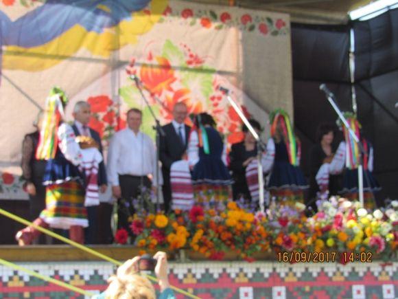 Чешські громади зі всієї України з'їхались в Миколаївку (фоторепортаж) на сайті 20minut.ua Чешські громади зі всієї України з'їхались в Миколаївку (фоторепортаж), фото №41 на сайті 20minut.ua