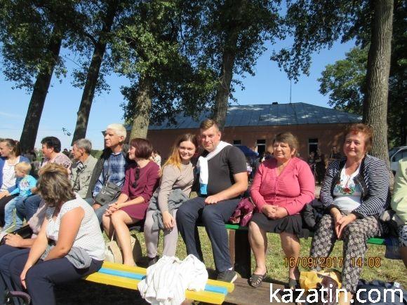 Чешські громади зі всієї України з'їхались в Миколаївку (фоторепортаж) на сайті 20minut.ua Чешські громади зі всієї України з'їхались в Миколаївку (фоторепортаж), фото №53 на сайті 20minut.ua