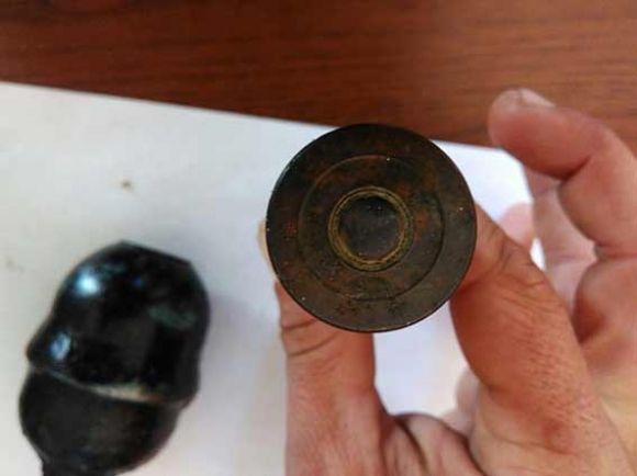 У лісі житель Тростянця знайшов гранату та патрони. Додому їх ніс у пакеті на сайті 20minut.ua У лісі житель Тростянця знайшов гранату та патрони. Додому їх ніс у пакеті, фото №1 на сайті 20minut.ua