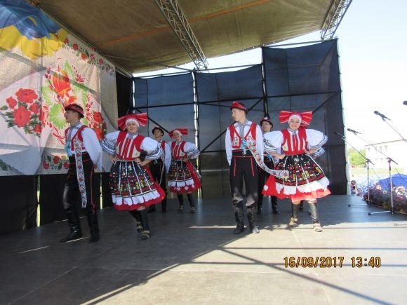 Чешські громади зі всієї України з'їхались в Миколаївку (фоторепортаж) на сайті 20minut.ua Чешські громади зі всієї України з'їхались в Миколаївку (фоторепортаж), фото №34 на сайті 20minut.ua