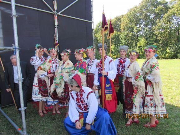 Чешські громади зі всієї України з'їхались в Миколаївку (фоторепортаж) на сайті 20minut.ua Чешські громади зі всієї України з'їхались в Миколаївку (фоторепортаж), фото №8 на сайті 20minut.ua