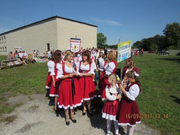 Чешські громади зі всієї України з'їхались в Миколаївку (фоторепортаж) на сайті 20minut.ua Чешські громади зі всієї України з'їхались в Миколаївку (фоторепортаж), фото №15 на сайті 20minut.ua