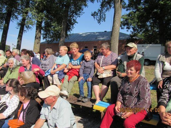 Чешські громади зі всієї України з'їхались в Миколаївку (фоторепортаж) на сайті 20minut.ua Чешські громади зі всієї України з'їхались в Миколаївку (фоторепортаж), фото №55 на сайті 20minut.ua