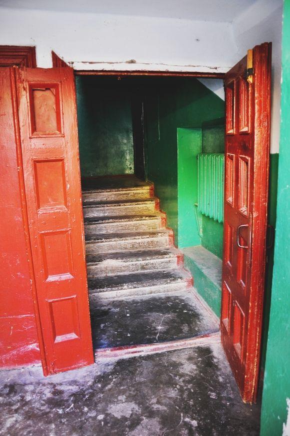 Хто тут живе?  Мешканці будинку з вишивкою, які створили пам’ятник Мюнхгаузену, фото №4 на сайті vsim.ua