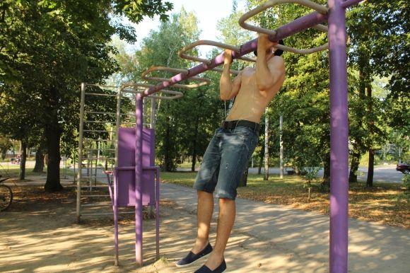 Альтернатива спортзалу.  Вчимося правильно займатися на вуличних тренажерах, фото №3 на сайті 20minut.ua