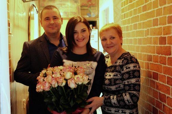 На Київській чоловік піднявся на автокрані, щоб зробити пропозицію коханій на сайті 20minut.ua На Київській чоловік піднявся на автокрані, щоб зробити пропозицію коханій, фото №5 на сайті 20minut.ua