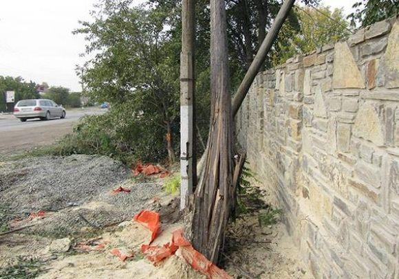 В Дунаївцях автомобіль протаранив електроопору, фото №1 на сайті vsim.ua