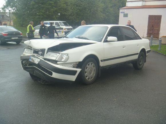 Перед Центральним мостом зіткнулися дві Audi. Постраждали тільки авто на сайті 20minut.ua Перед Центральним мостом зіткнулися дві Audi. Постраждали тільки авто, фото №4 на сайті 20minut.ua